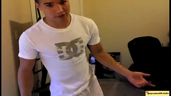 多汁的免费同性恋凸轮聊天 - 不修边幅的 Free Men 3