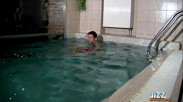 Sauna claquant les amateurs de sperme !