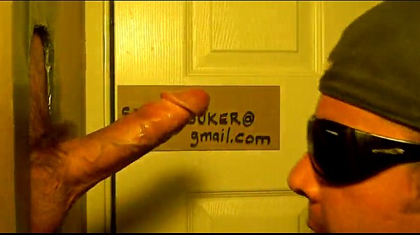 XTUBE FAN 6'_4 TALL GUY IN HIS 20'_S WANTS HOOVER THROAT - XTube Porn Video - hoovermouth