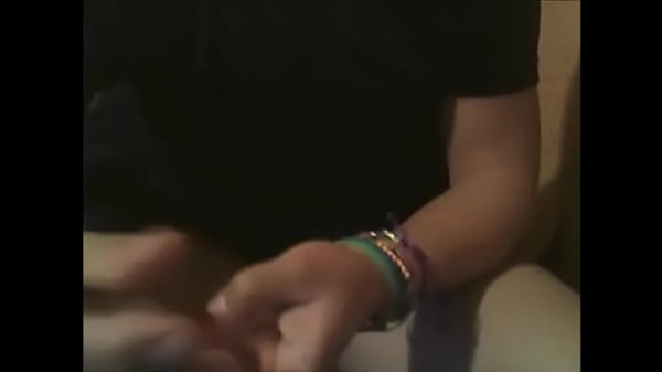 estrenando mi juguete y tirando leche (masturbacion)